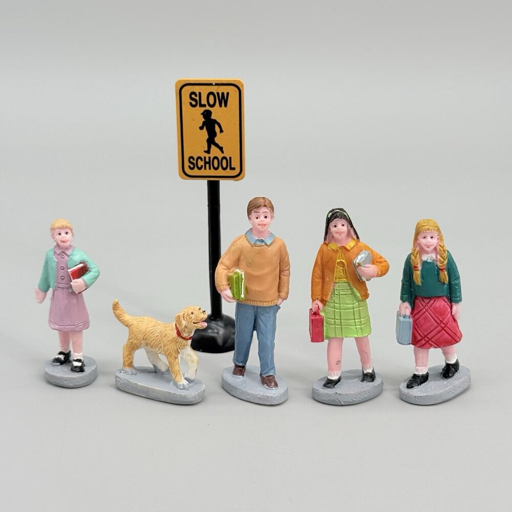 Lemax 2019 The Crossing Guard Caddington Village #92753 Back To School Slow Stop